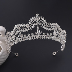 Stunning European and American-style luxurious wedding crown headpiece, bridal hairband, and festive hair accessories—wholesale available.