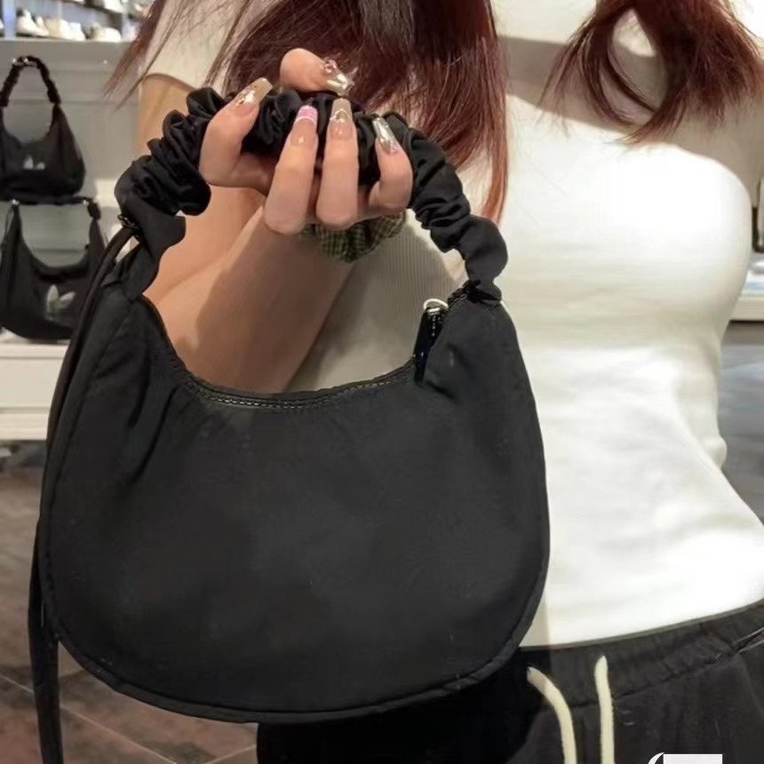 2024 Adidas Same Style Trefoil Cloud Bag Pleated Underarm Bag Unisex Fashion Sports Shoulder Crossbody Handbag
