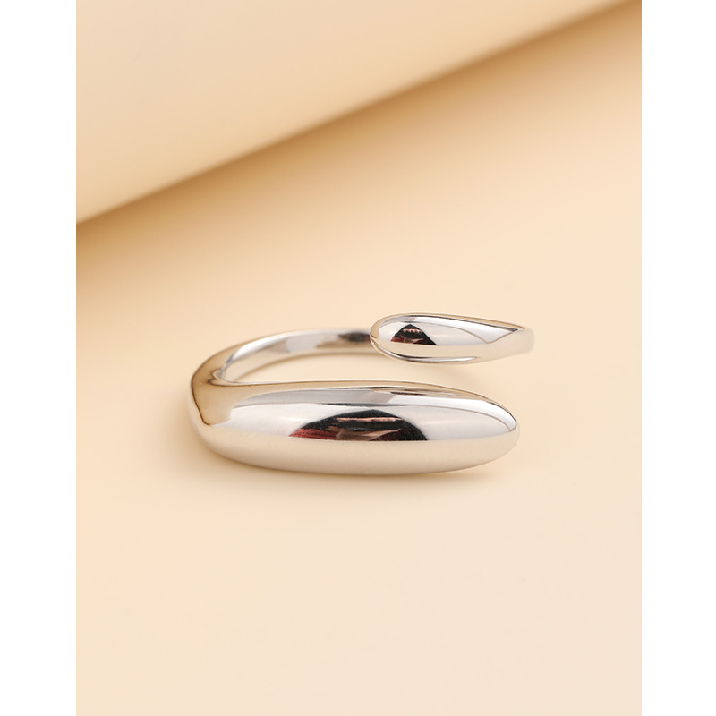 Llano anillo femenino 925 Luz de plata esterlina de lujo de alto sentido nicho diseño abierto anillo simple viento frío anillo de dedo índice