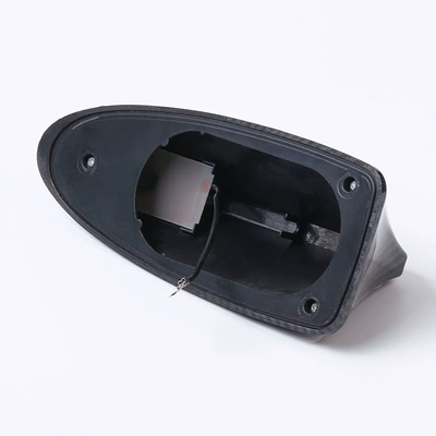 vehicle antenna: fin antenna shark fin