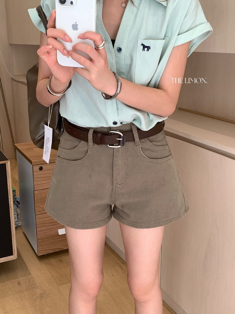 Quần short jean nữ lưng cao thiết kế hai túi phong cách trẻ trung — màu đen, Cao bồi xanh, trắng ngà, Xanh lá cây nhạtcolor chi tiết 18