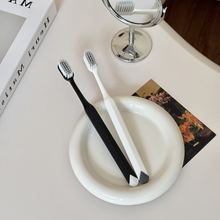 扬州趣净工厂牙刷软毛高级竹炭毛双支家庭装日用品百货跨境牙刷子