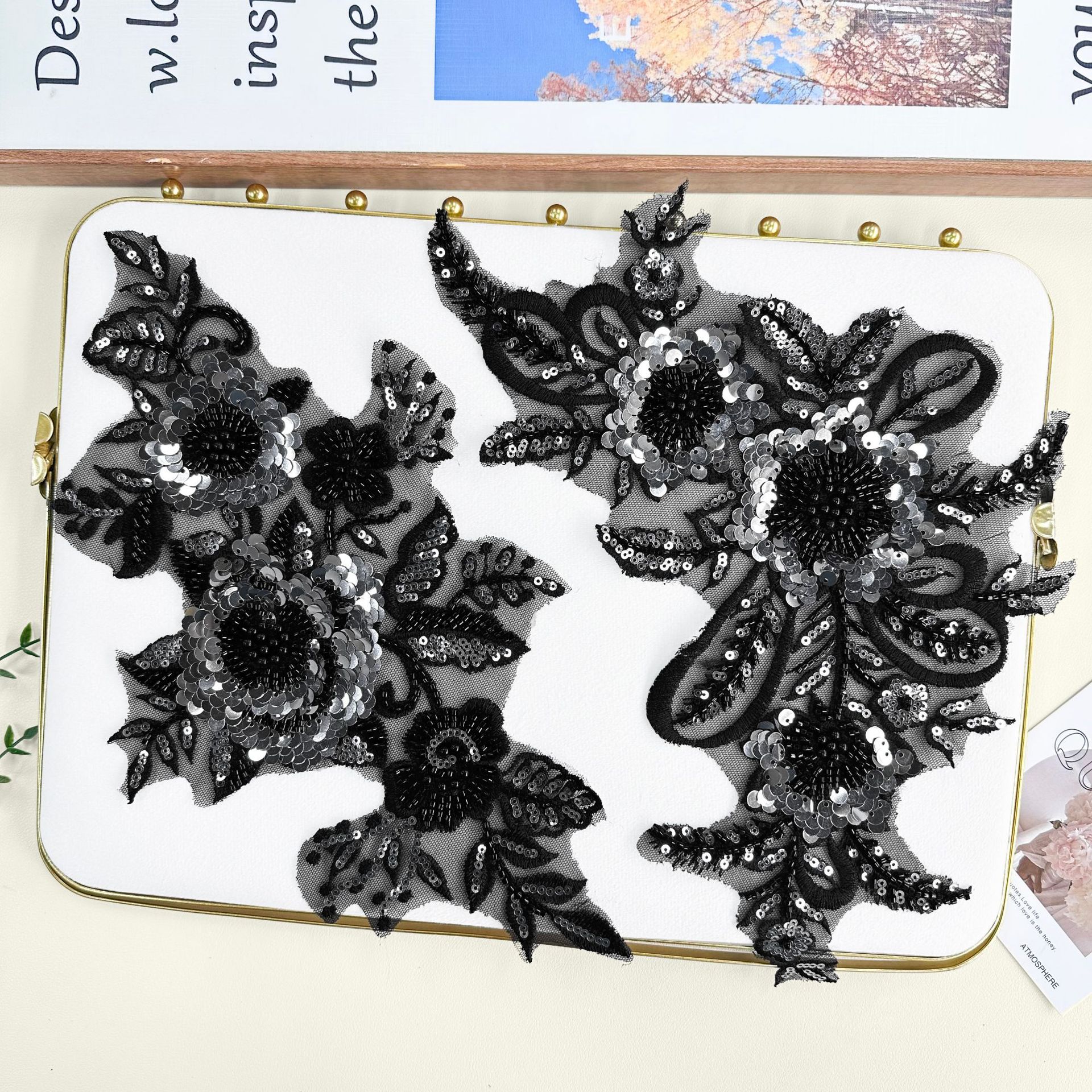 2025 bordado de encaje blanco parches de diamante de color negro flores hechas a mano ropa de escenario turbante accesorios decoración