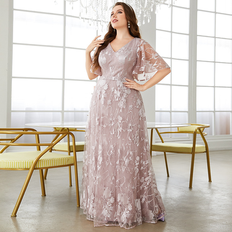 Evening dress plus size V-neck lace embroidered bell sleeve large swing short sleeve dress dance dress party dress bridesmaid Evening dress plus size V-neck lace embroidered bell sleeve large swing short sleeve dress dance dress party dress bridesmaid