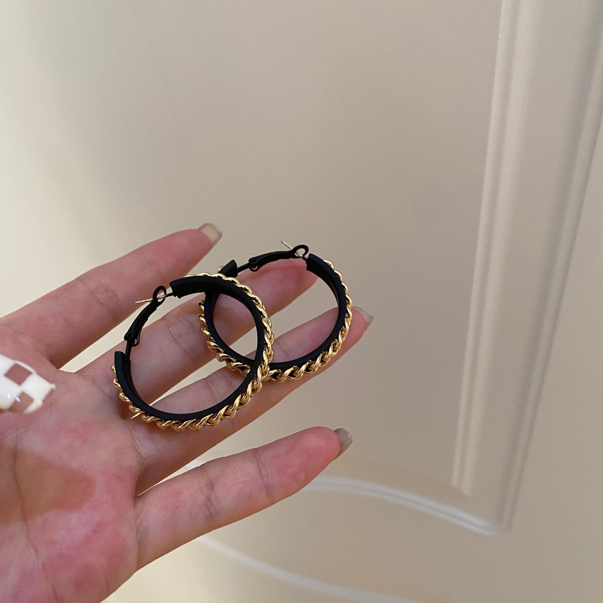 Korean version of metal chain black leather ear hoop earrings