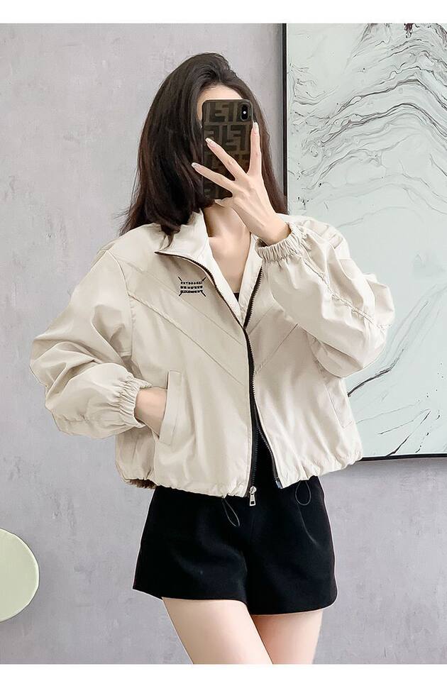 Áo khoác nữ dáng ngắn chiết eo cổ đứng khóa kéo phong cách casual — Màu lúa mì, Màu trắng ngà, màu đen chi tiết 7