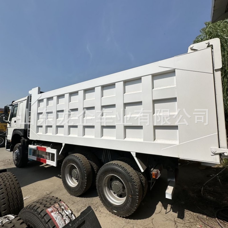 Export Trade Africa 90% New Sand and Gravel Transport Dump Truck Howo 6X4 Engineering Dump Truck Preparation Factory