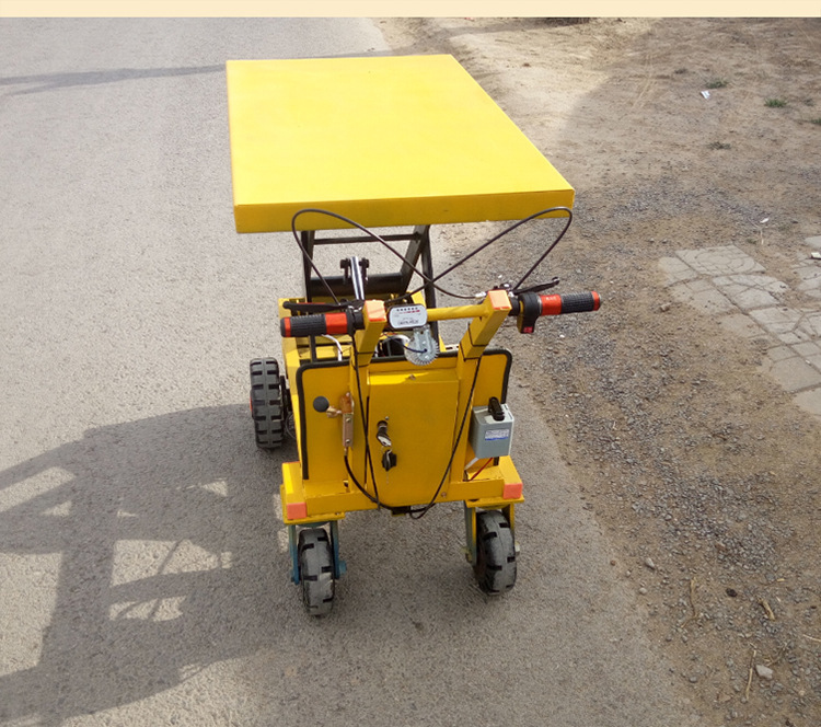 广东养殖饲料拉货车电动升降运输车 骑行物流搬电动升降运输车