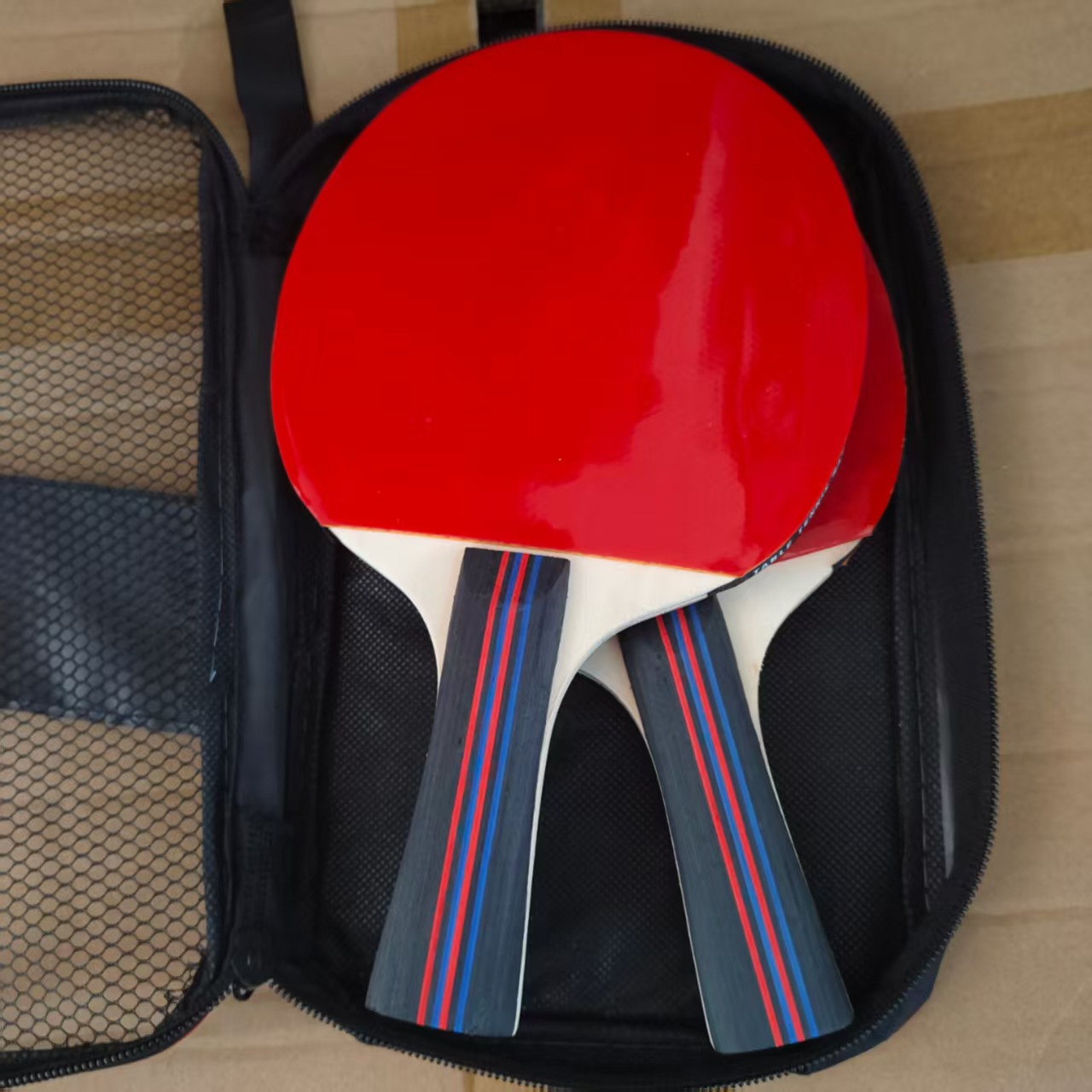 [완성된 경기용 라켓] 펜홀더 라켓 2개 + 삼성 탁구공 3개 + 라켓 가방 [고점도 역접착 표면 + 고면도 고무 스펀지 + EVC 엣지 가드 스트립] 검은색 스트립은 안정적입니다.