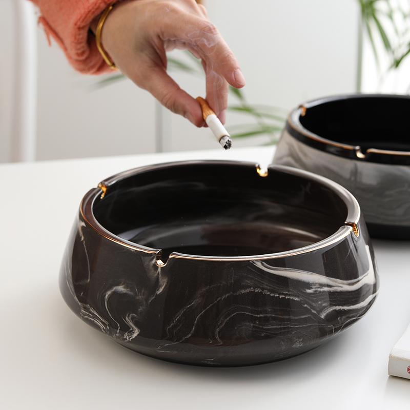 (2개) 창조적 인 성격 추세 하이 엔드 세라믹 재떨이 안티 플라이 애쉬 가정용 거실 사무실 재떨이 빛 럭셔리 하이 엔드 감각