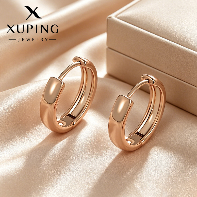Pendientes de anillo liso de aleación de cobre Xuping para mujer, estilo simple y frío, pendientes de anillo de oreja, lujo ligero, sensación de alta gama, otoño e invierno