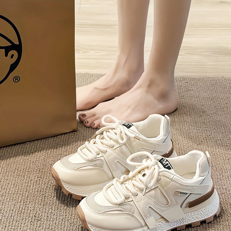 厚底阿甘鞋女2026新款春秋老爹鞋女复古显脚小运动休闲鞋子爆