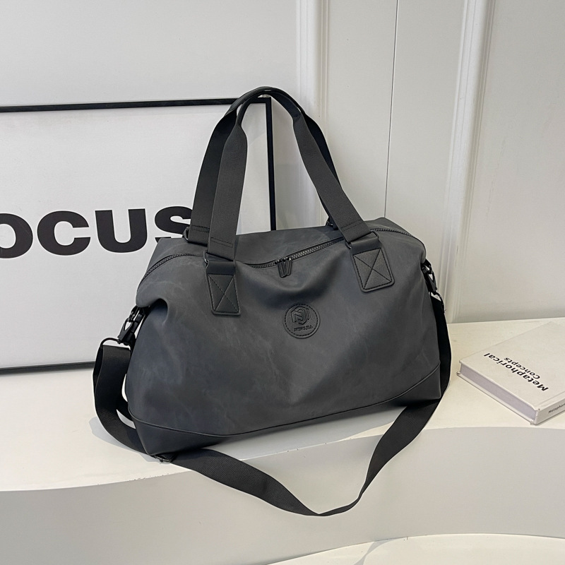 Capacious travel bag, shoulder bag, storage system to go out, suitcase, equipment bag 3