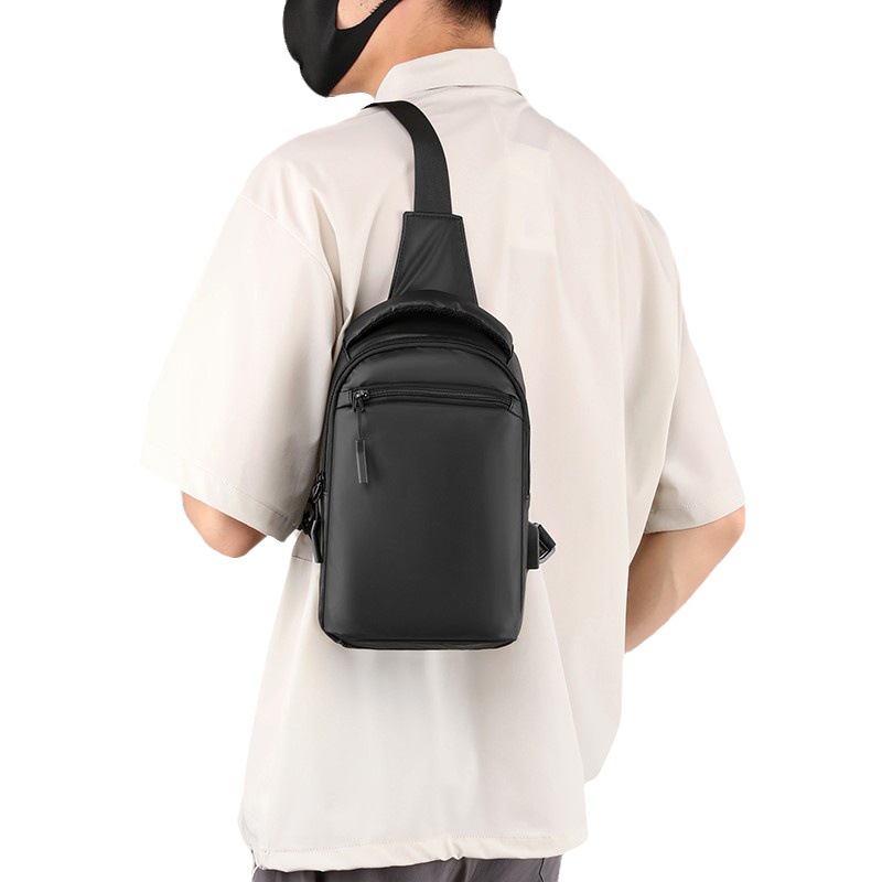 Nouveaux hommes grande capacité mode décontracté sac à bandoulière poitrine Portable et multifonctionnel USB Nylon poitrine sac à bandoulière sac à bandoulière_voghion.com
