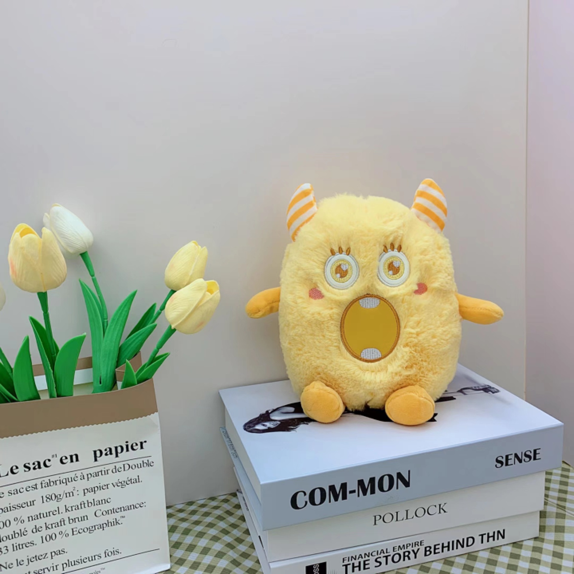 Nuevo peluche de monstruo pequeño, feo pero adorable, estilo adorable para niñas, fabricante de máquinas de garras de ocho pulgadas, venta al por mayor