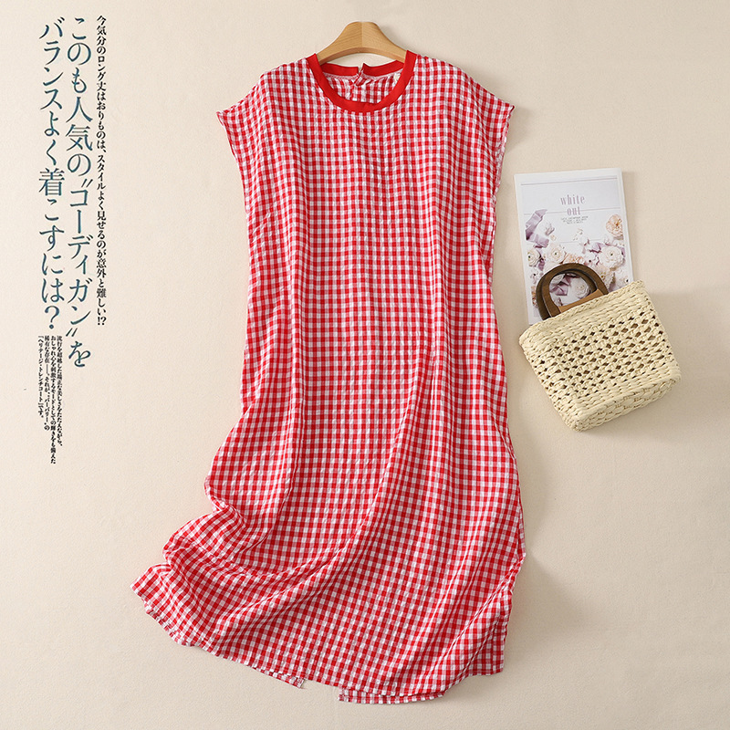 Real Shot of Vacation-Style Dress, Plus-Size Loose Fit, Slimming Trendy Long Plaid Gown