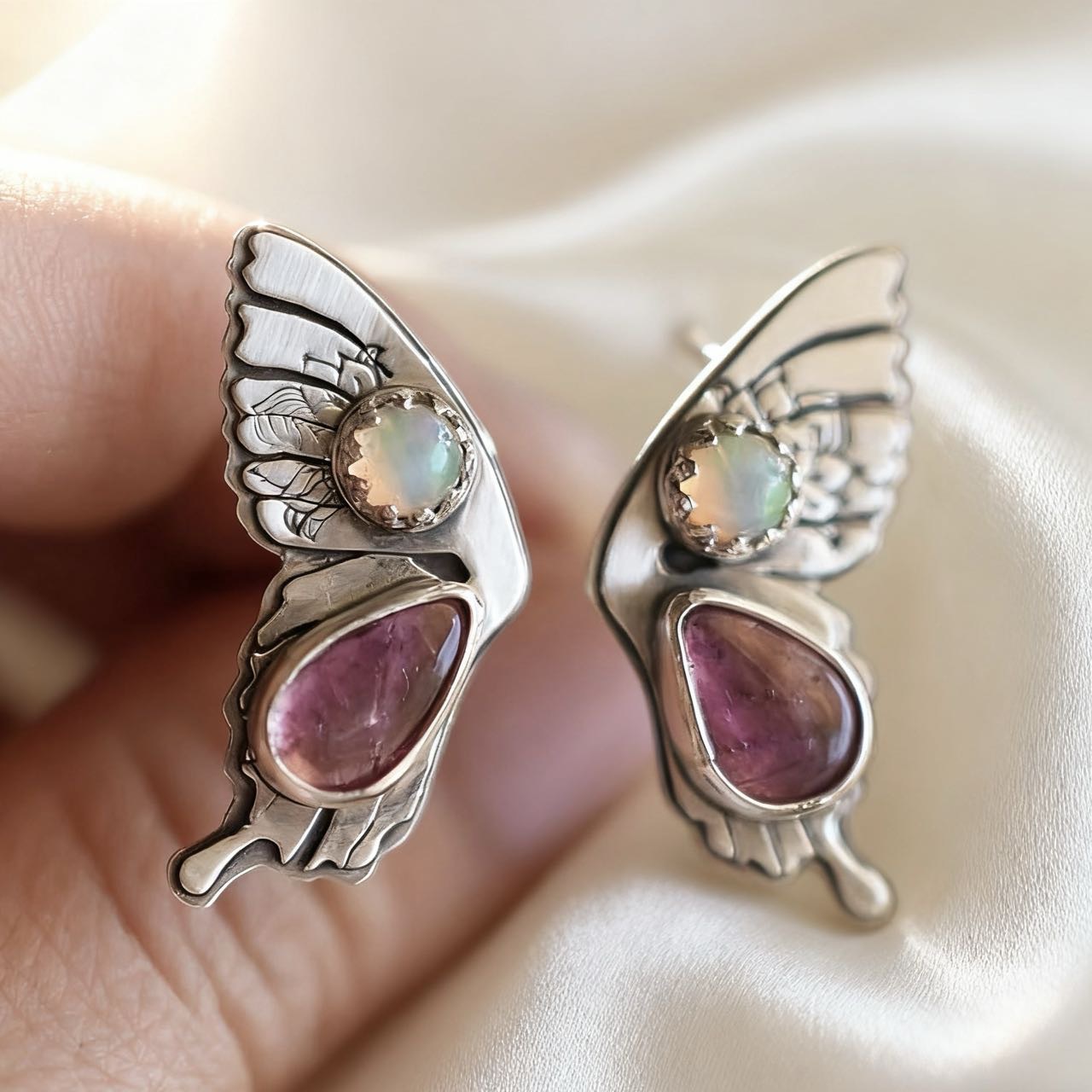 Sparkling Designer Ring For Women – Elegant And Subtle Jewellery_voghion.com