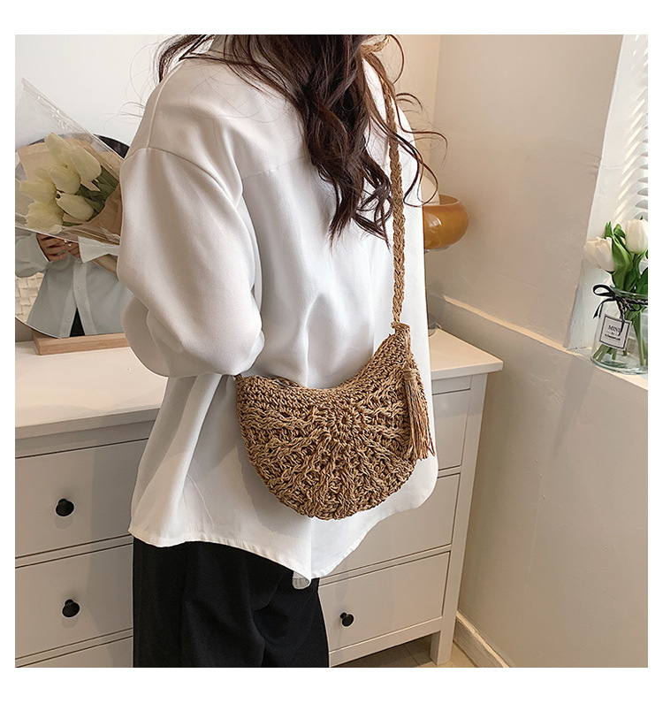 Women's Small Straw Solid Color Fashion Tassel Round Open Straw Bag display picture 5