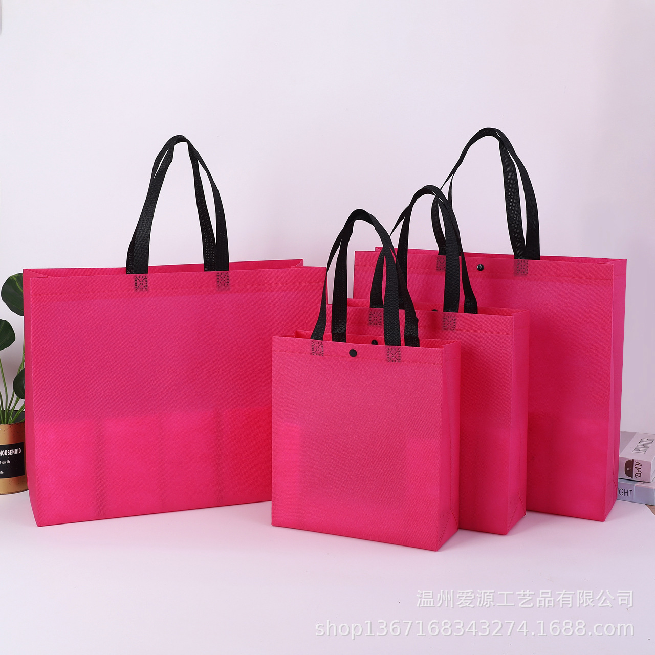 드래곤 프루츠 컬러 백 블랙 핸드 스트랩 블랙 버클, 미니 가로 버전 28 너비 x 20 높이 x 10 바닥 측면 cm 인터넷 연예인 가방, 신소재 부직포