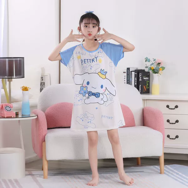 White mini-skirt, with little bears