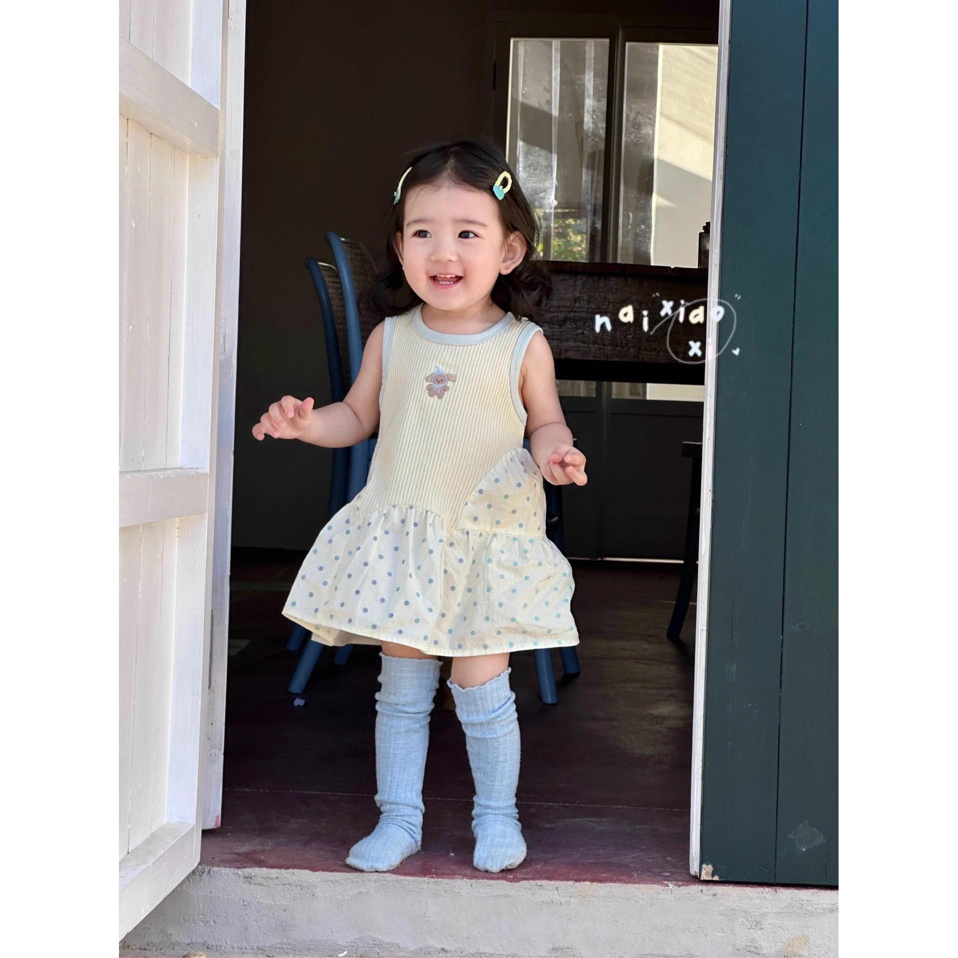 Ropa para niñas, ropa para niños coreanos, tesoros femeninos, bordados, estilo occidental, lunares, falda de cola de pez irregular, falda de chaleco de princesa, estilo de moda