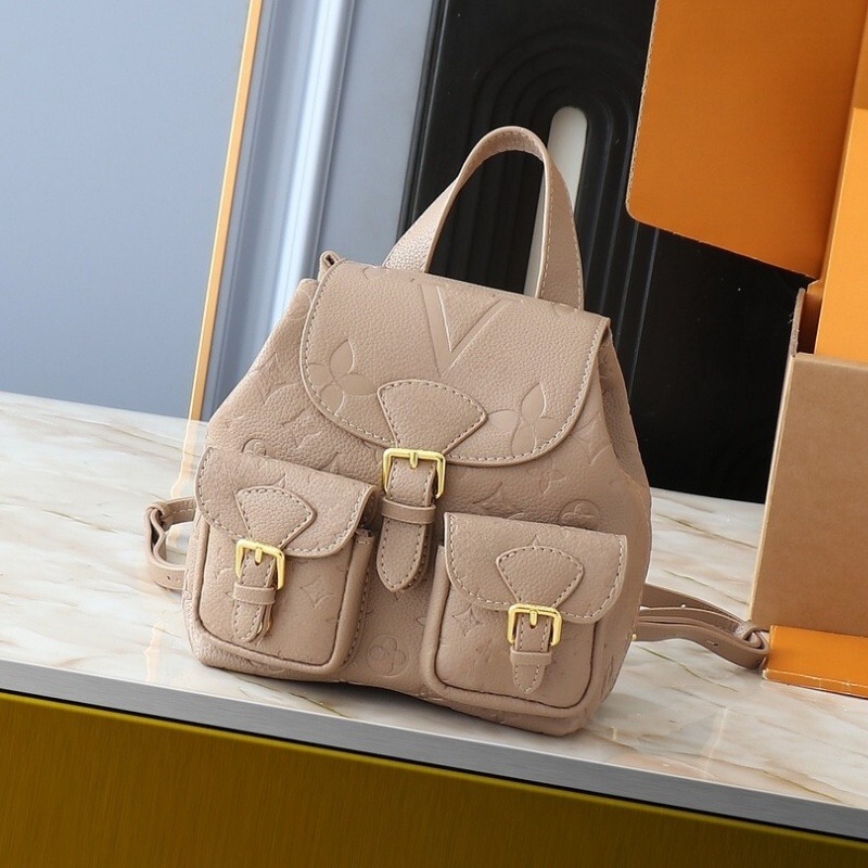 In-stock European and American style embossed women's backpack, popular cross-border, light luxury style, versatile for commuting, can be worn as a crossbody or mini backpack In-stock European and American style embossed women's backpack, popular cross-border, light luxury style, versatile for commuting, can be worn as a crossbody or mini backpack