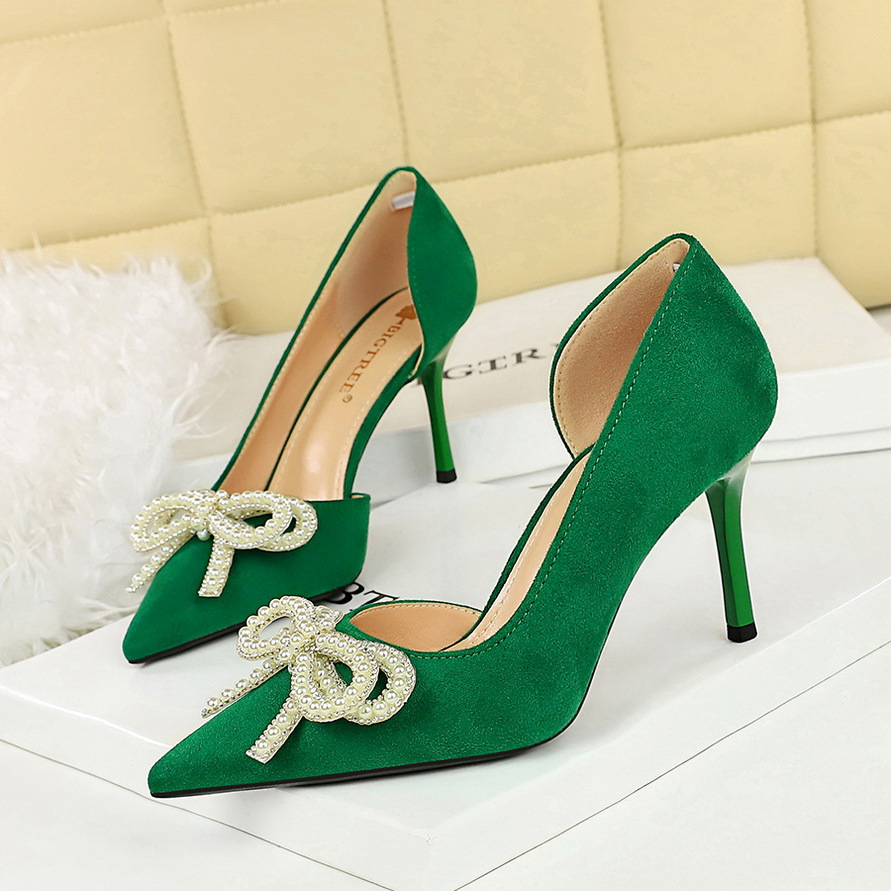 Décolleté stiletto a punta con strass perla fiocco velluto_voghion.com