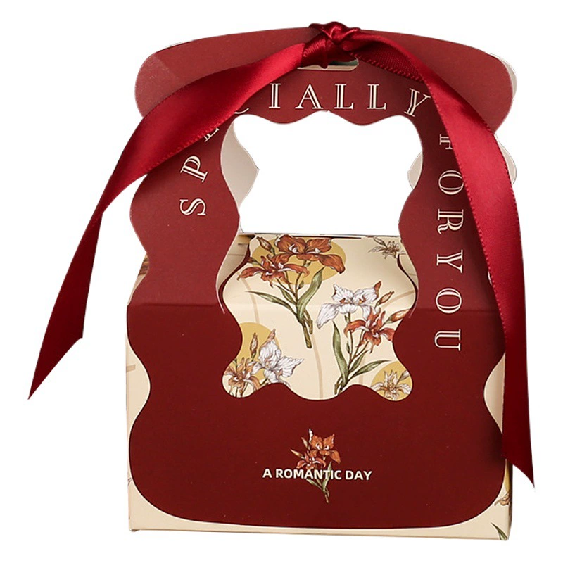 Новая Свадебная коробка конфет Свадебная помолвка Маленькая свежая Подарочная коробка Портативная коробка конфет Маленькая Красная книга для верховой езды Сопровождающая Подарочная коробка Большая
