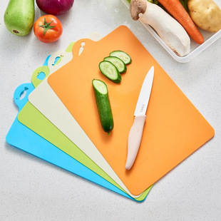 Japanese Fruit Cutting Board Ultra-Thin Bendable Plastic Cutting Board Mildew-Proof Antibacterial Food-Grade Chopping Board Household and Panel