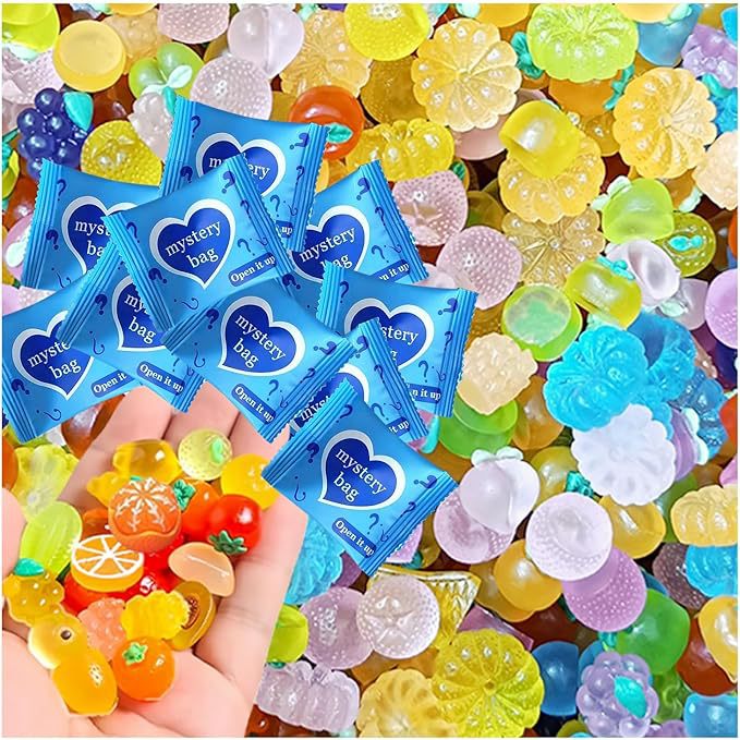 [Cross-border Bestseller] English-language blind bag with glow-in-the-dark miniature animal figurines, assorted designs, DIY resin crafts