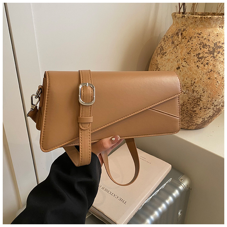 Bolso de diseño de nicho para mujeres 2025, verano nuevo estilo coreano bolso cuadrado simple temperamento casual bolso de hombro de mujer
