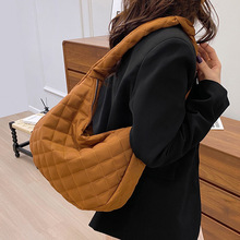 ���n�¿�μ����ὑ�����б���Ů�ٴ�ͨ�ڹ�ִ�������Ӱ�