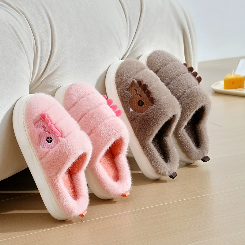 Новый осенний и зимний бархат теплая толстая подошва дома противоскользящие мужчины и женщины пара милые мультяшные шерстяные хлопчатобумажные тапочки оптом