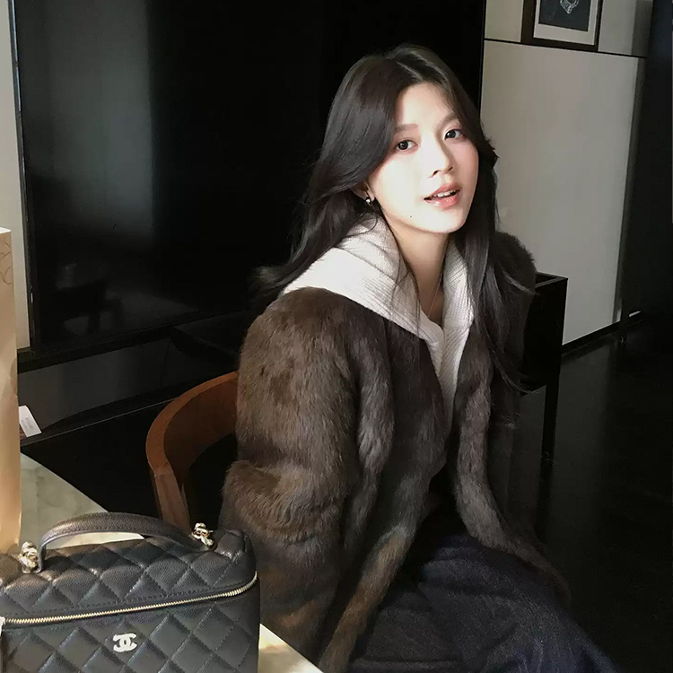 网红同款草兔真毛年轻复古毛毛皮草外套女2025冬季新款百搭显瘦