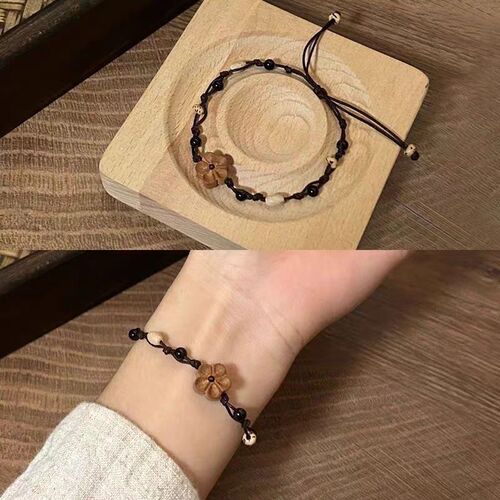 New Chinese-style retro wooden carved small peach blossom bracelet, women's peach wood braided cord, niche design, versatile national trend jewelry