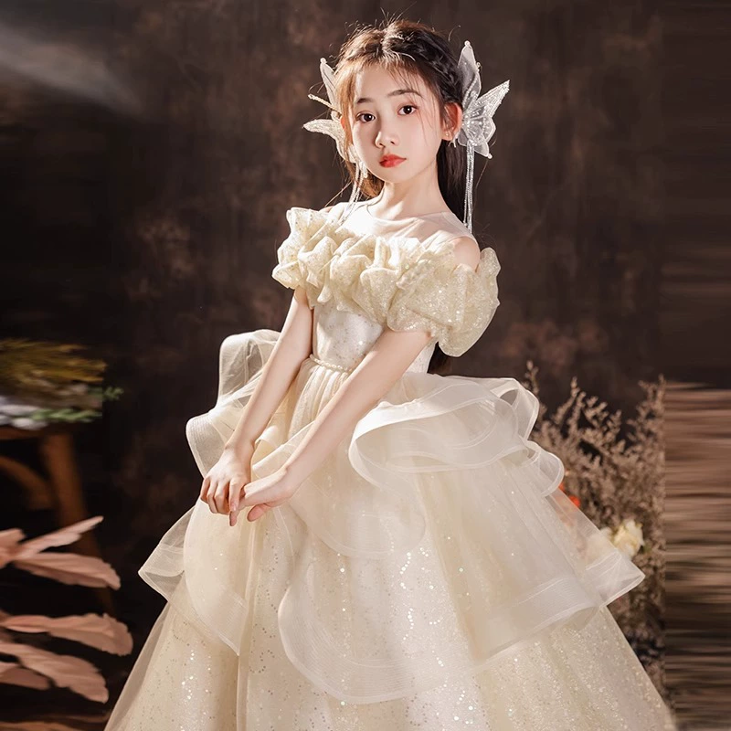 Детское платье для флористки? Похоже оригинал: "Children's flower girl dress, small princess costume, piano performance costume for elementary school students, Birthday gift" translate as: "Детское платье для цветовницы, маленький принцессный костюм, костюм для выступления на пианино для учащихся начальной школы, подарок на день рождения"