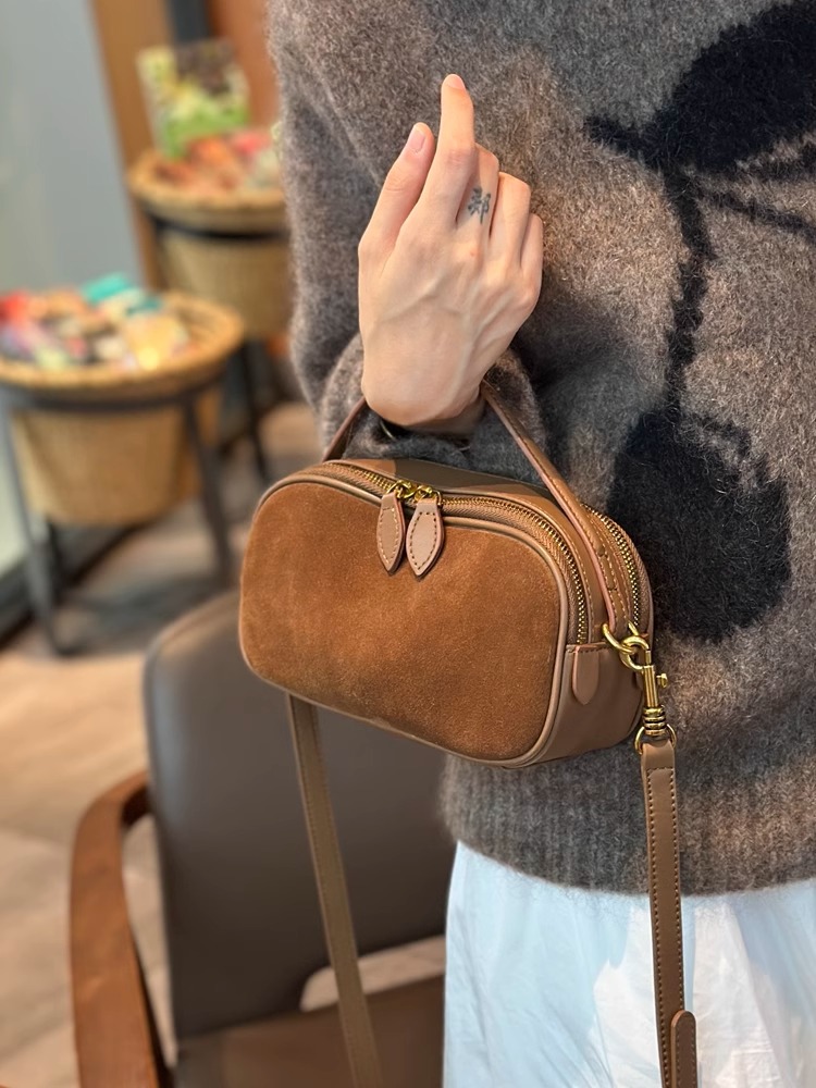 Дерма женщины малый пакет мешки Женщина 2025 новый высокий Чувство уровня ретро сумка дикий темперамент сумку сумочку