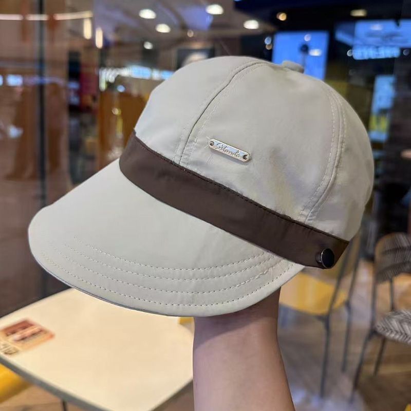 Los niños del sombrero de pescador de primavera Zhao Lusi tienen la misma cara con una cabeza grande y aleros anchos pequeños, se pueden colgar máscaras y gorras de protección solar