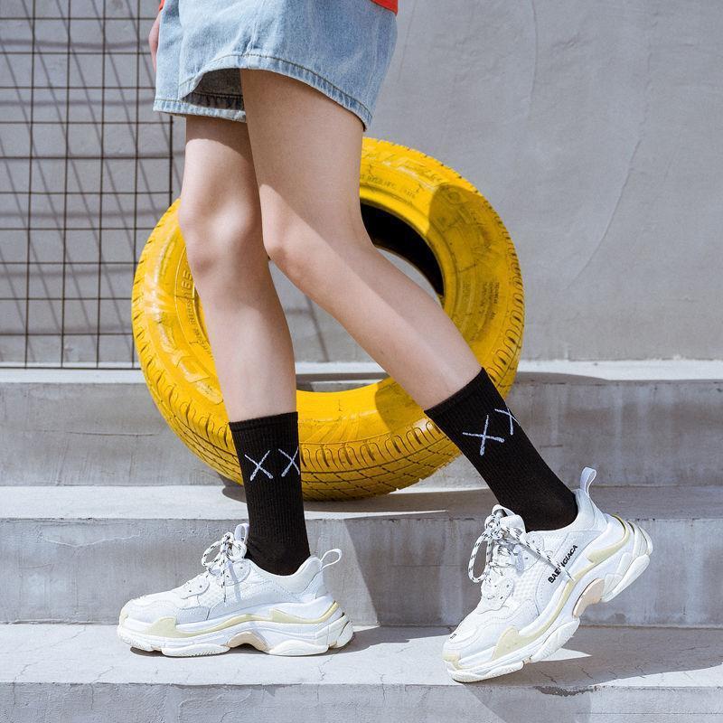 Las mujeres de otoño delgada media-pantorrilla calcetines de color sólido de algodón puro de alta elástico del todo-fósforo alto elástico de los hombres y los deportes de las mujeres JK medias