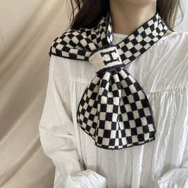 黑白棋盘格围巾女日系甜美耳朵装饰保暖围脖秋冬季外搭护颈三角巾