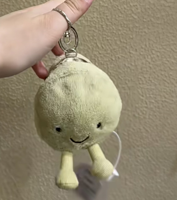 Macaron green pendant