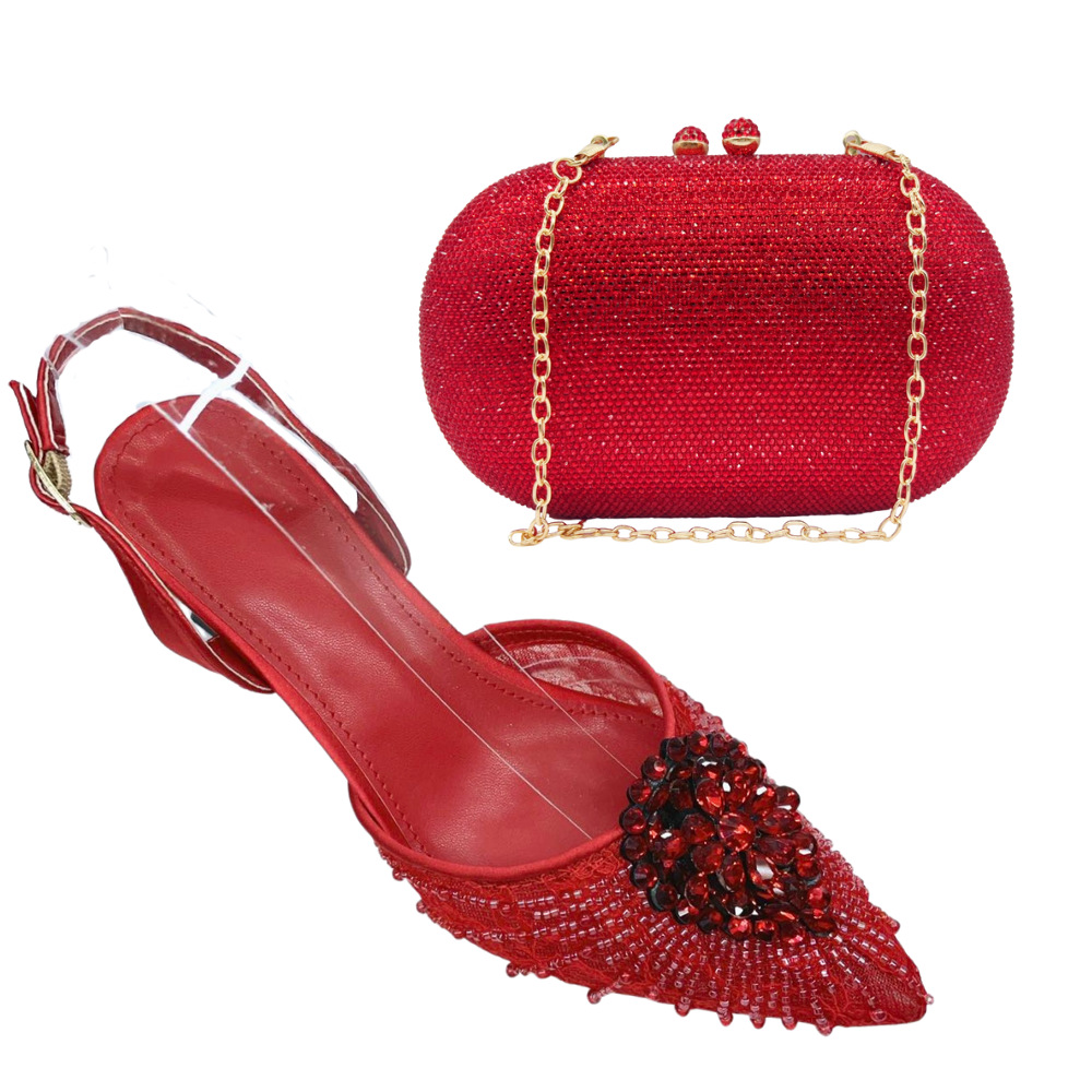 Zapatos estilo italiano para la cena sandalias de tacones finas de verano mujer diamante de punta zapatos de novia