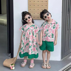 童裝兄妹裝2024夏裝女童粉綠相拼連衣裙男童短袖襯衫綠短褲套裝