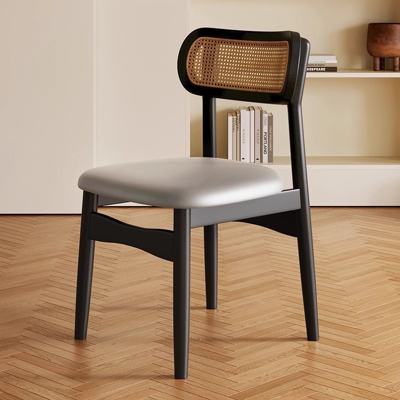 검은색 단단한 나무 + 등나무 + 회색 가죽