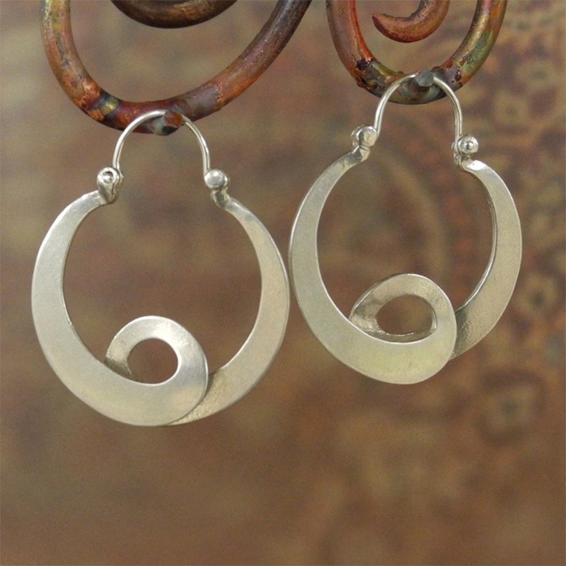 Simple Geometric Gypsy Curved Metal Earrings Vintage Hollow Curly Ancient Silver Earrings Independent Station Hot Selling New