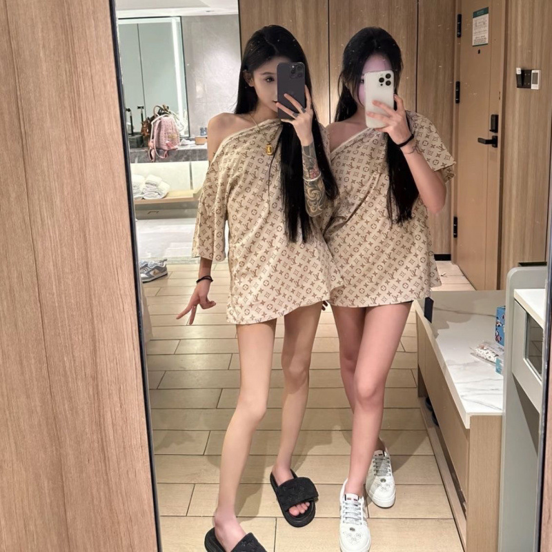 オフショルダーワンラインカラー半袖Tシャツレディース2025年夏新作アウタールーズ大きいサイズ人気の高級スリムトップス|undefined