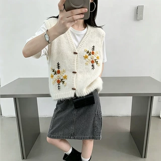 韩系复古手工钩花针织马甲开衫女秋冬季宽松外搭叠穿毛衣背心坎肩