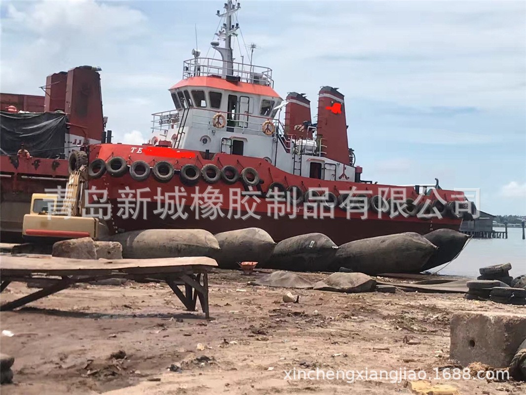 15413657915_1675696410