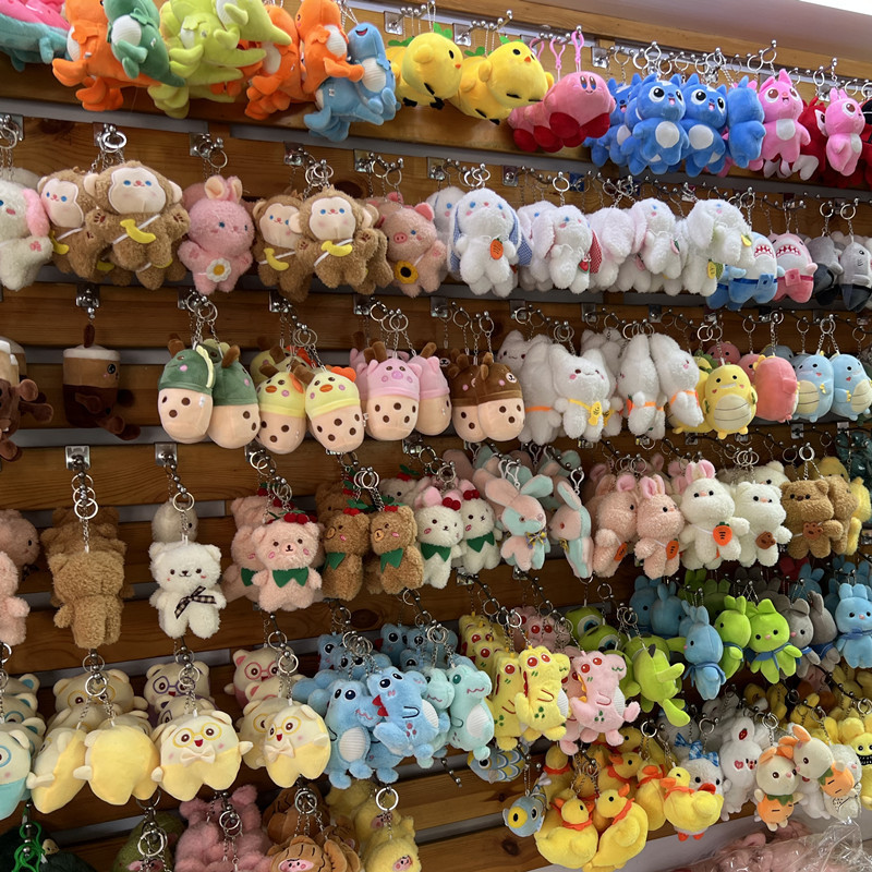 ネットの赤いかわいい萌えの小さいペンダントのぬいぐるみのかばんの掛け飾りのキーホルダーの混慶は人形の卸売りを投げます。|undefined