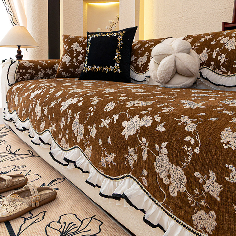 Cojín de sofá de estilo medio Cheniel Four Seasons Universal 2025 nuevo cojín de sensación premium de forma especial antideslizante paño de tela en línea recta